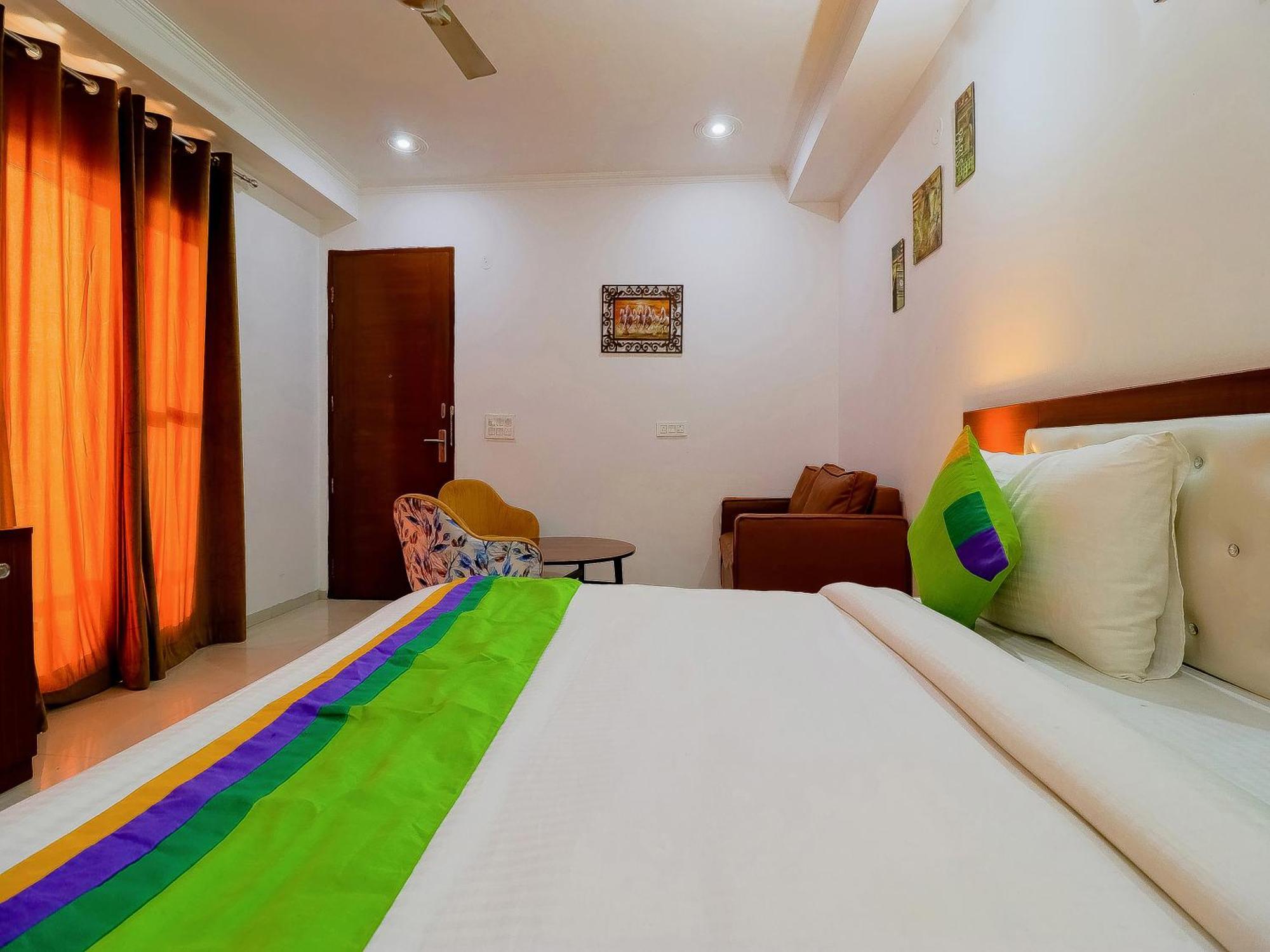 Treebo Rejoice 52 - 3Km From Huda City Metro Station Badshahpur Exterior foto