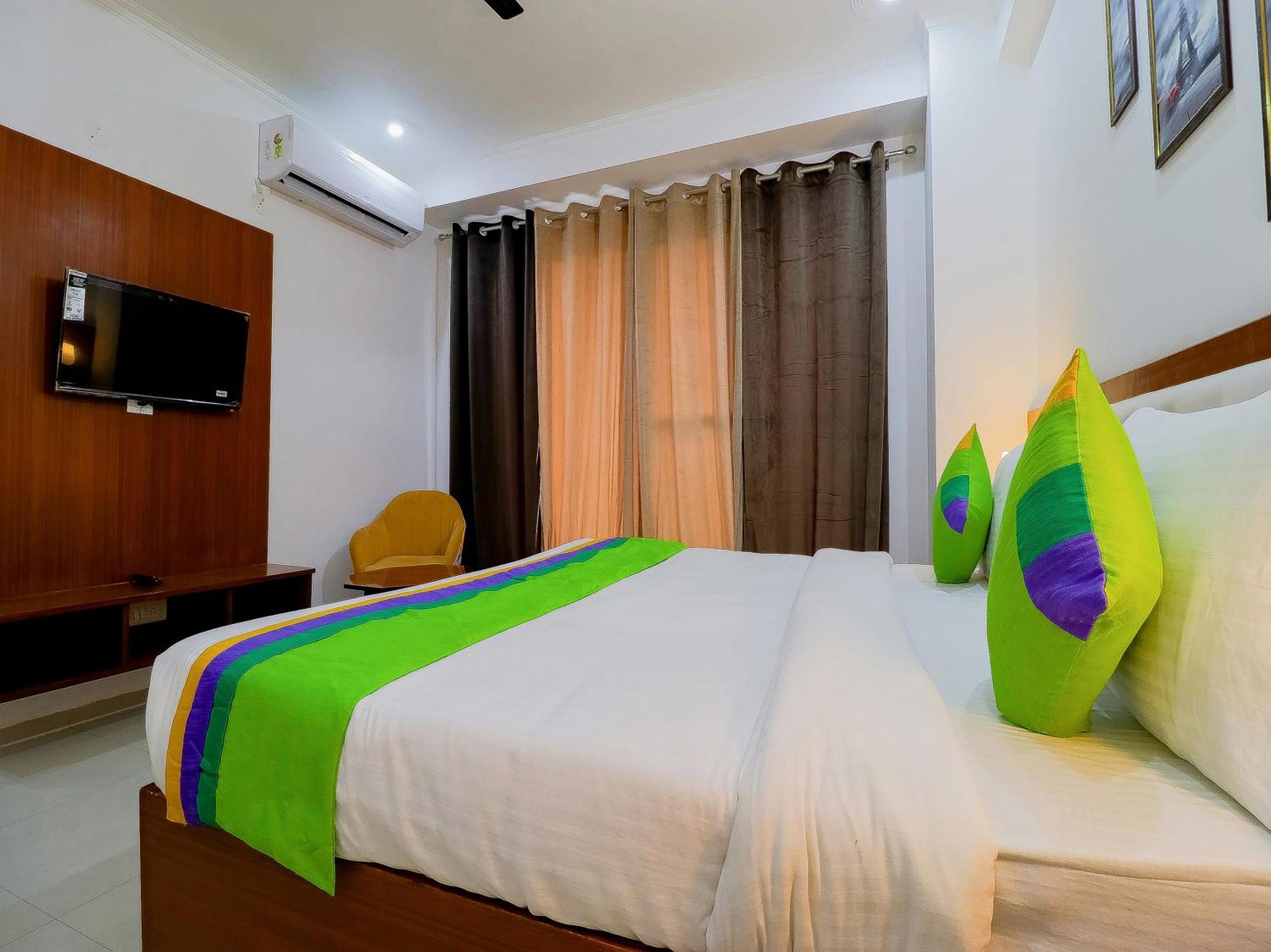 Treebo Rejoice 52 - 3Km From Huda City Metro Station Badshahpur Exterior foto