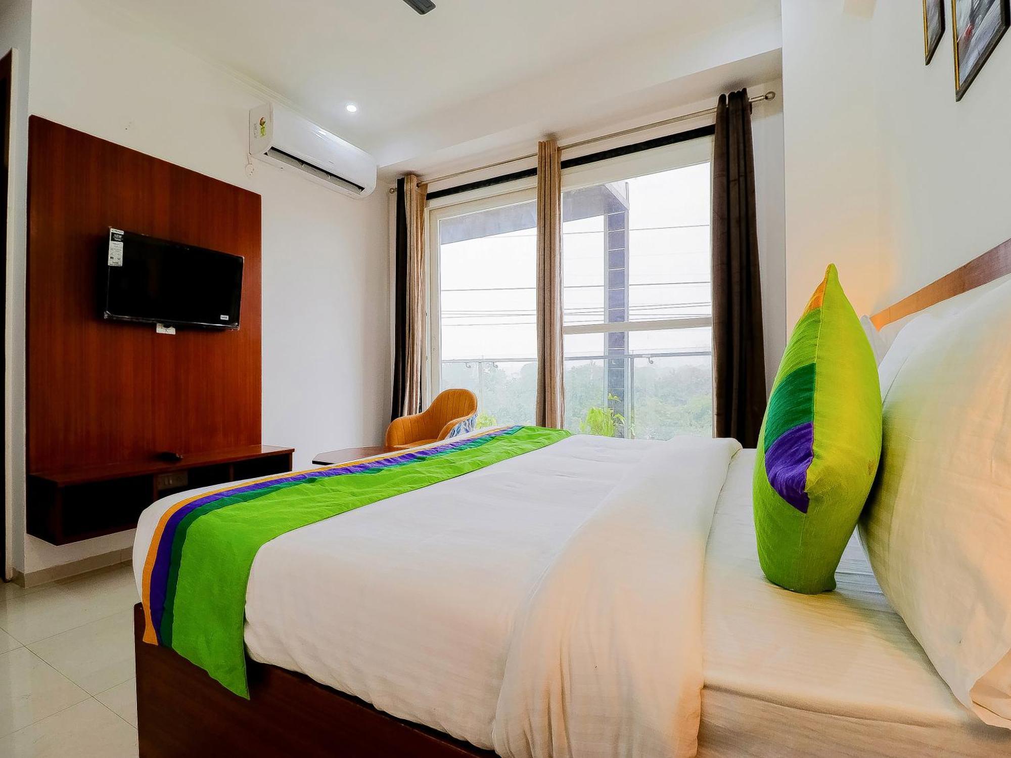 Treebo Rejoice 52 - 3Km From Huda City Metro Station Badshahpur Exterior foto